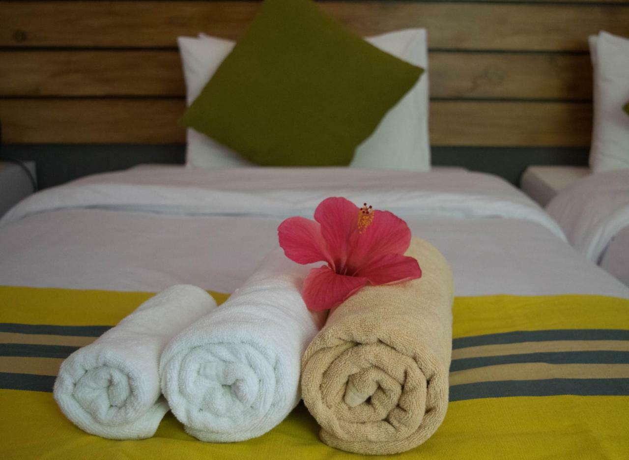 Ufa Escape Hotel Dhigurah  Exterior photo